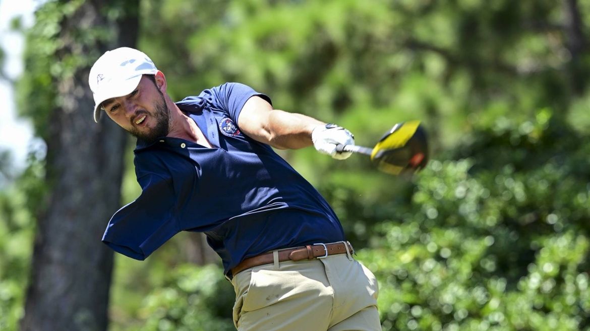 Alex Fourie, a 29-year-old who spent his first seven years in Ukraine orphanages, was born without a right arm. (Robert Beck/USGA)